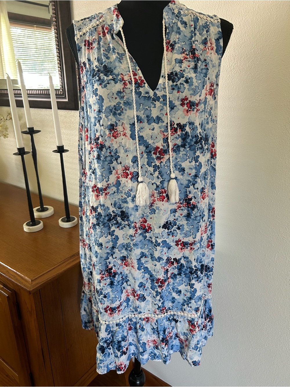 crown & ivy Blue, White and Red Floral Tassel Tie Mini Dress
